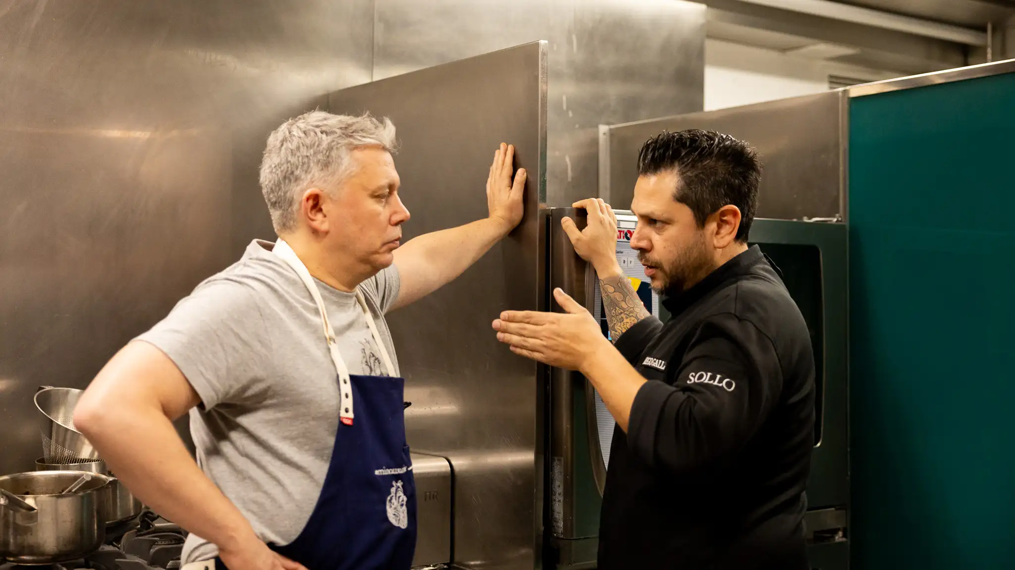Diego Gallegos en cocina
