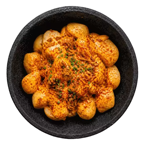 plato patatas bravas